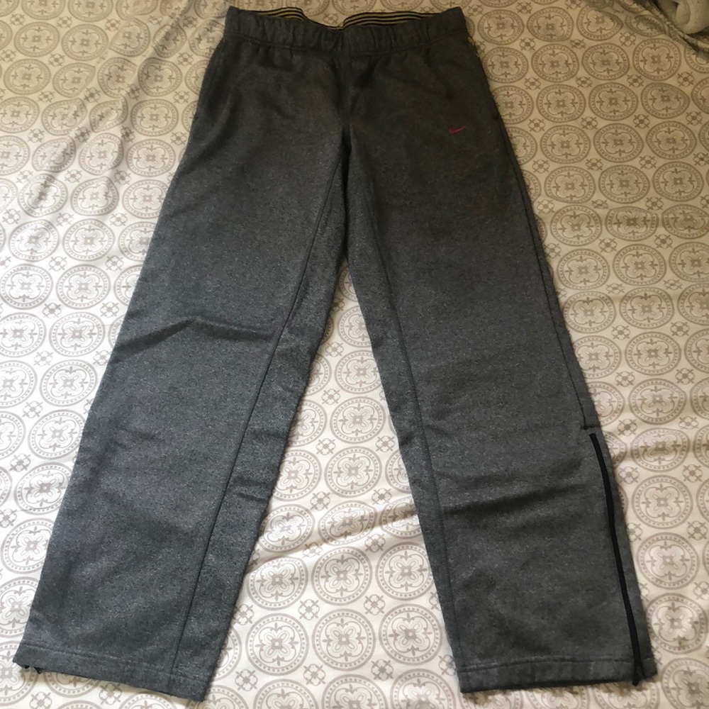 Nike gray therma-fit sweat pants